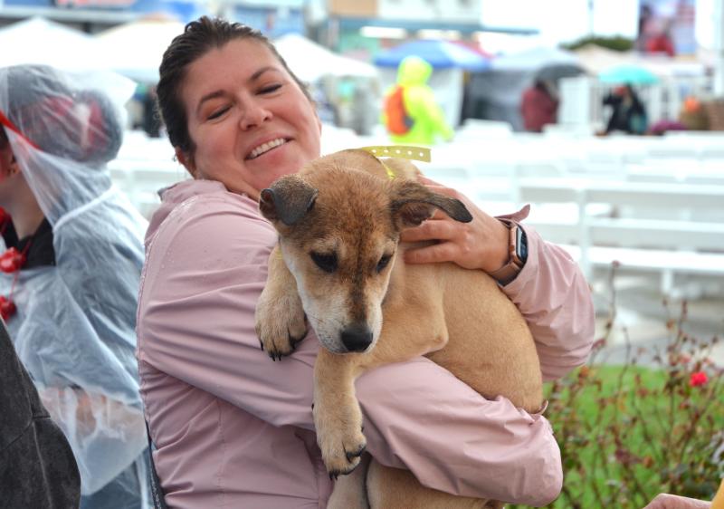 Rain mostly holds off for Bark on the Boards | Cape Gazette